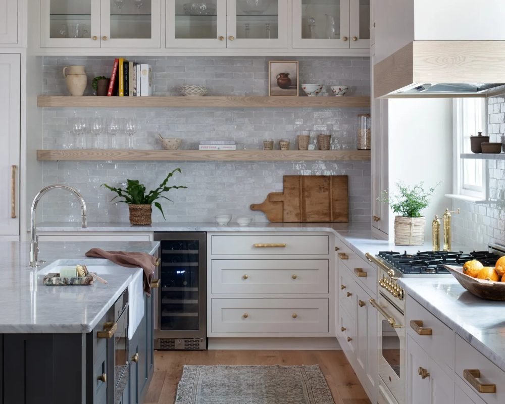 imgi_198_GordonGregory. imgi_198_GordonGregory.